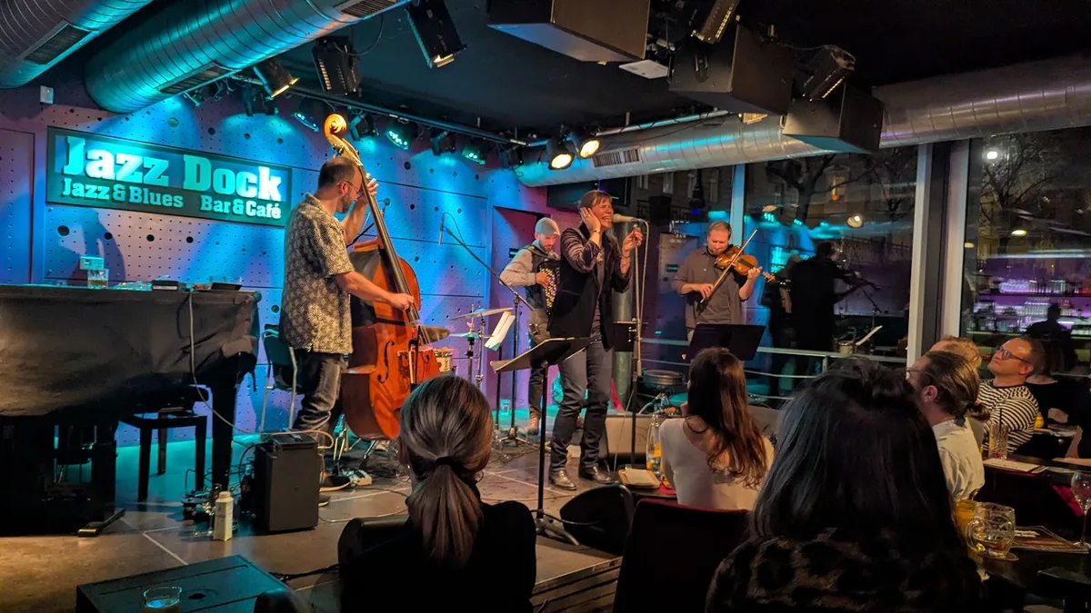 Jazz Dock